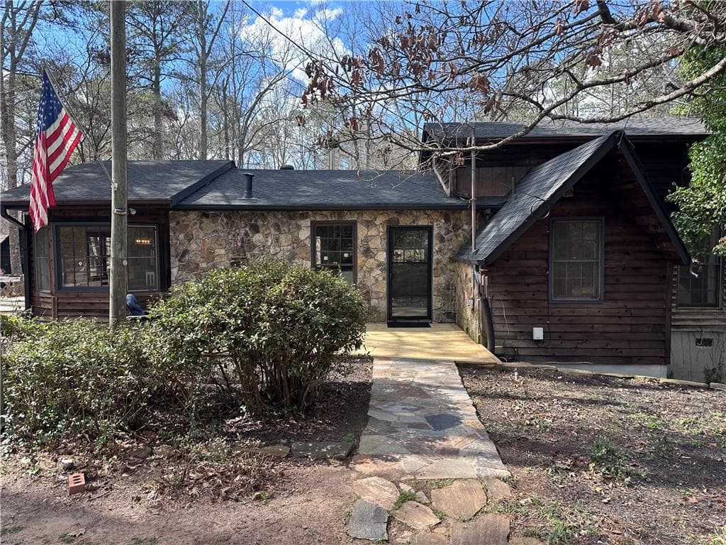 3 bedroom, 1 bathroom, 1,766 sq ft single family residence sold at 203 Ponderosa Road, Griffin, GA 30223