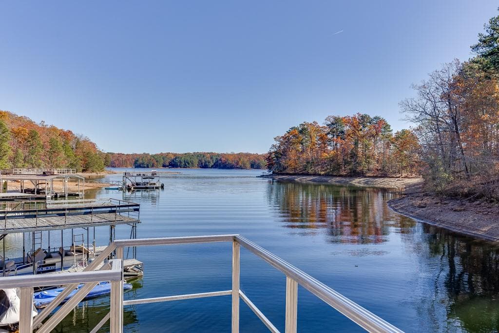 3 bedroom, 2 bathroom, 1,040 sq ft single family residence sold at 9340 Ann Harbor Drive, Gainesville, GA 30506