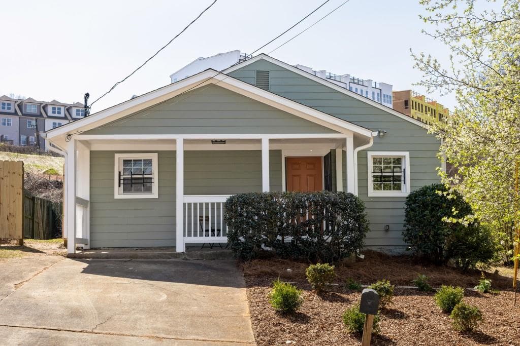 1079 Grant Way, Atlanta, GA 30315 — most recent listing photo
