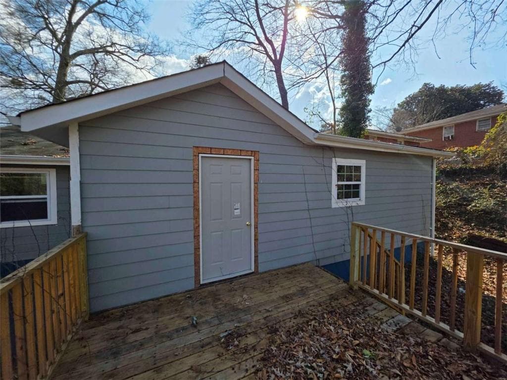 3 bedroom, 2 bathroom, 920 sq ft single family residence for sale at 1285 North Avenue, Atlanta, GA 30318 — photo 2