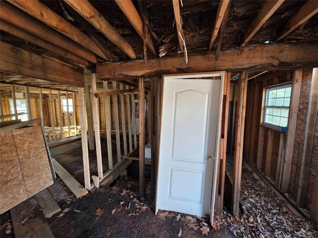 3 bedroom, 2 bathroom, 920 sq ft single family residence for sale at 1285 North Avenue, Atlanta, GA 30318 — photo 3
