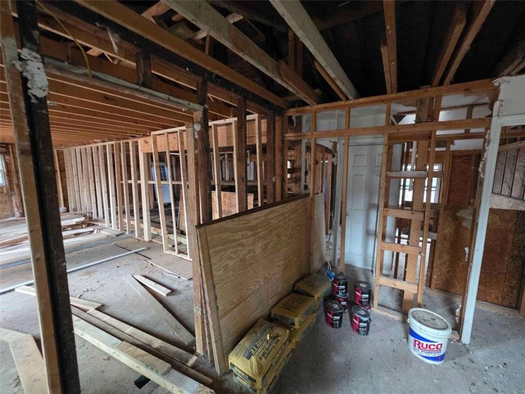 3 bedroom, 2 bathroom, 920 sq ft single family residence for sale at 1285 North Avenue, Atlanta, GA 30318 — photo 9