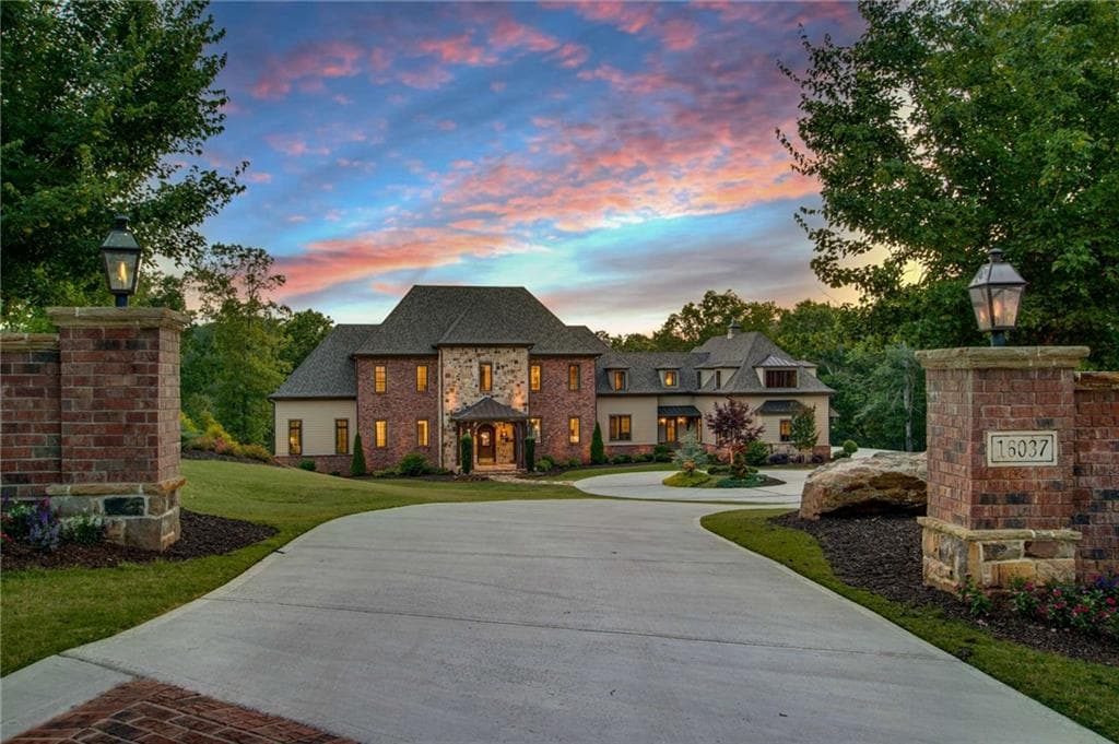 16037 Manor Club Drive, Alpharetta, GA 30004 — most recent listing photo