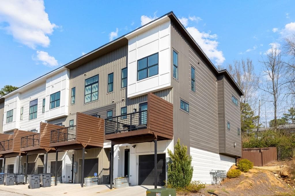2 bedroom, 3 bathroom, 1,574 sq ft condominium for rent at 2356 Mason Drive B-7, Atlanta, GA 30316 for $2,750 a month — photo 2