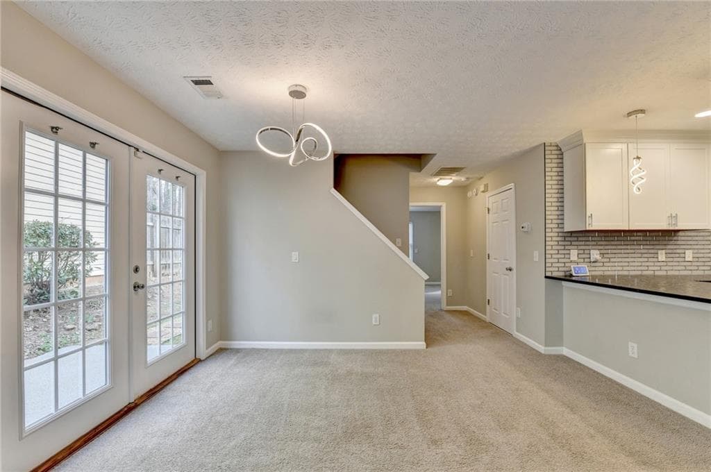 2 bedroom, 3 bathroom, 1,302 sq ft single family residence under contract at 2385 Keenland Court, Cumming, GA 30040 — photo 8