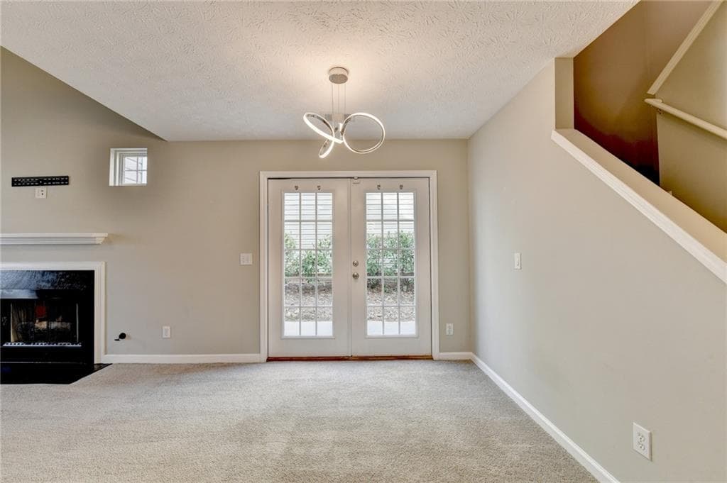 2 bedroom, 3 bathroom, 1,302 sq ft single family residence under contract at 2385 Keenland Court, Cumming, GA 30040 — photo 9