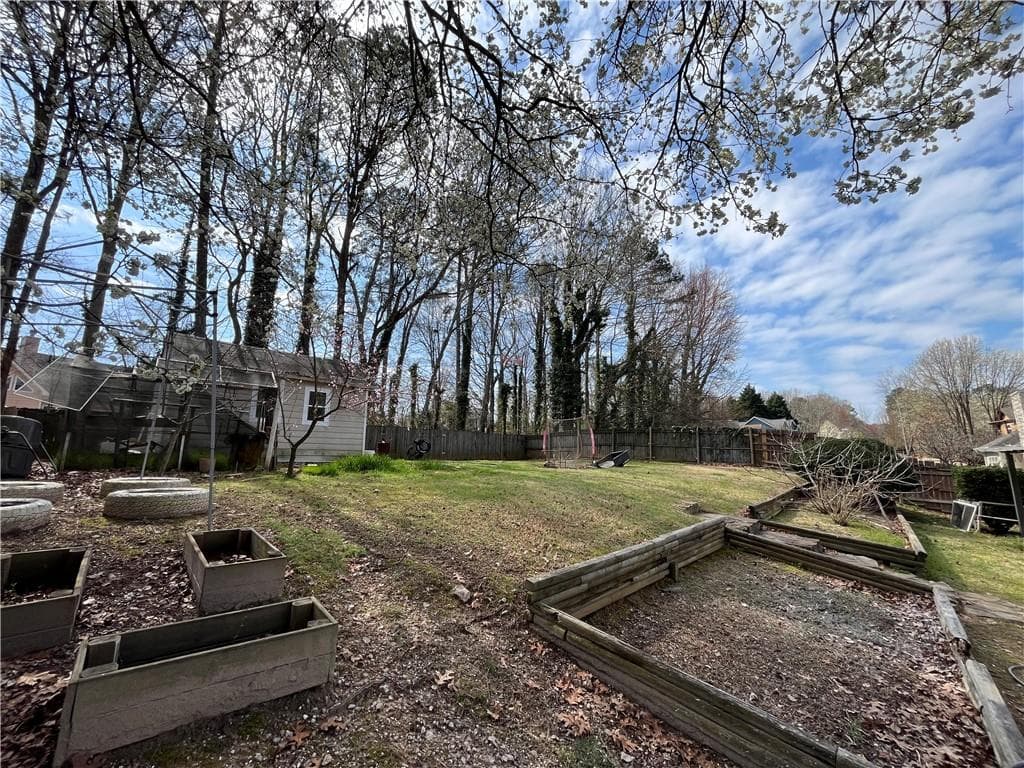 3 bedroom, 2 bathroom, 1,672 sq ft single family residence under contract at 54 Oxford Brook Way, Lawrenceville, GA 30046 — photo 10