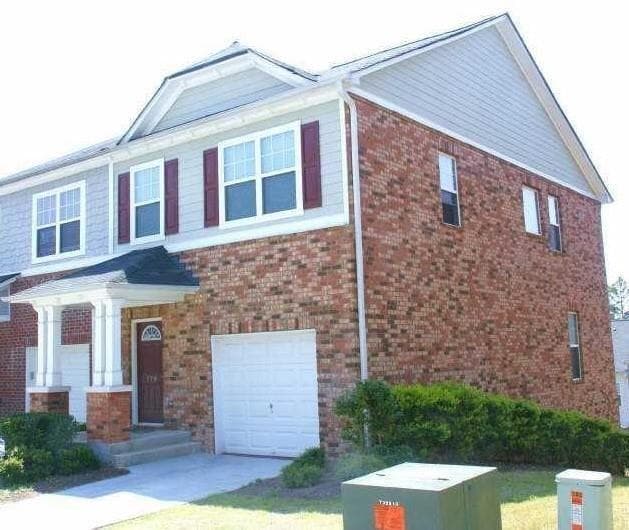 3 bedroom, 4 bathroom, 2,355 sq ft townhouse for sale at 776 Arbor Gate Lane, Lawrenceville, GA 30044 — photo 1 of 25
