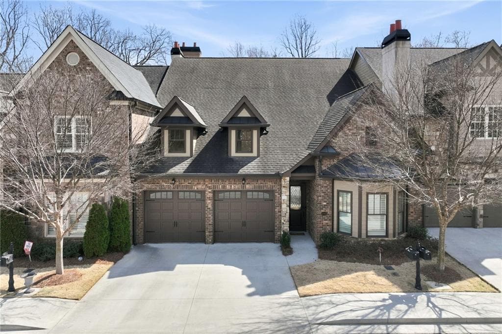 4 bedroom, 5 bathroom, 3,574 sq ft condominium sold at 890 Candler Street 12, Gainesville, GA 30501