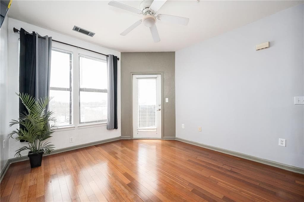 1 bedroom, 1 bathroom, 696 sq ft condominium for sale at 898 Oak Street 1418, Atlanta, GA 30310 — photo 8