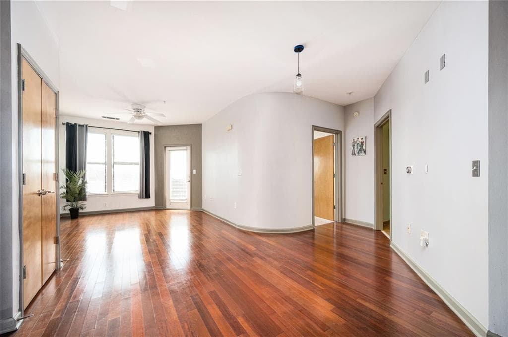 1 bedroom, 1 bathroom, 696 sq ft condominium for sale at 898 Oak Street 1418, Atlanta, GA 30310 — photo 10