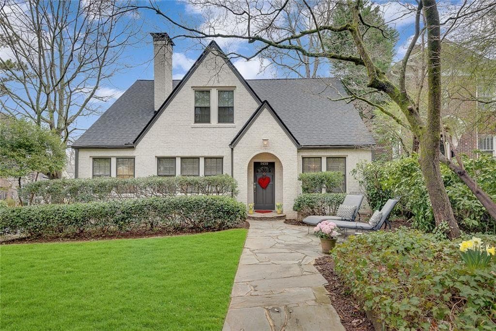 4 bedroom, 3 bathroom, 2,660 sq ft single family residence sold at 1439 N Highland Avenue, Atlanta, GA 30306