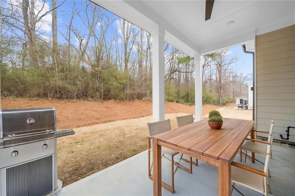 4 bedroom, 3 bathroom, 2,424 sq ft single family residence under contract at 176 Aspen Hall Drive, Canton, GA 30115 — photo 10