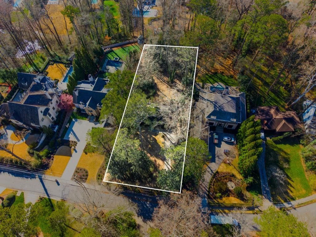 3 bedroom, 4 bathroom, 2,490 sq ft single family residence sold at 410 Hillside Drive, Atlanta, GA 30342