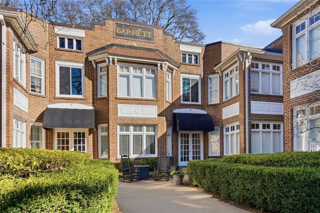 1 bedroom, 1 bathroom, 512 sq ft condominium sold at 737 Barnett Street B5, Atlanta, GA 30306