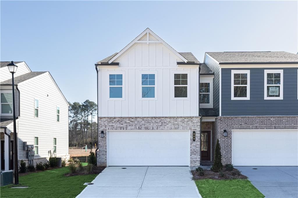 3 bedroom, 3 bathroom, 1,863 sq ft townhouse sold at 850 Leraes Way, Loganville, GA 30052