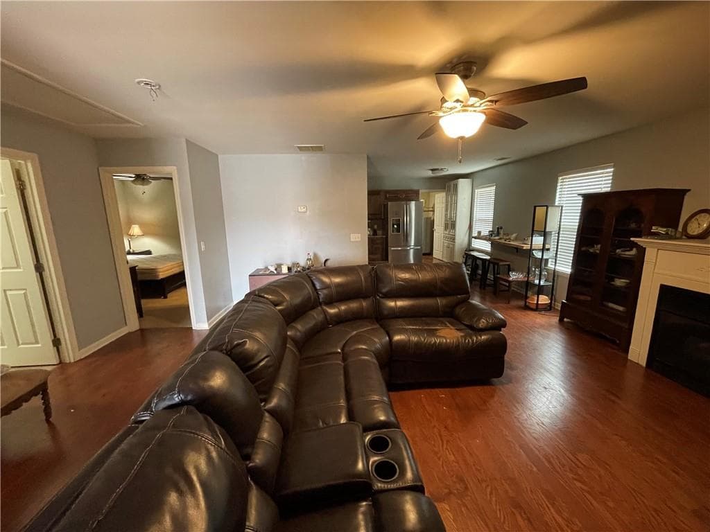 2 bedroom, 2 bathroom, 1,095 sq ft single family residence for sale at 4579 Dogwood Valley Road, Tunnel Hill, GA 30755 — photo 6
