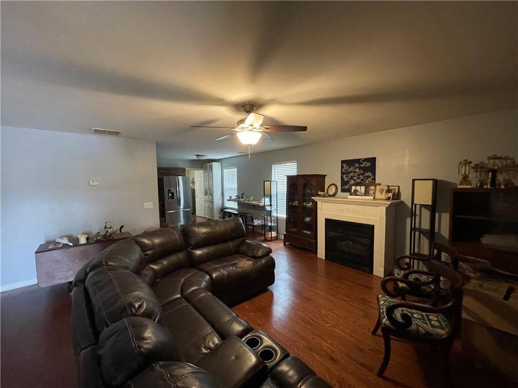 2 bedroom, 2 bathroom, 1,095 sq ft single family residence for sale at 4579 Dogwood Valley Road, Tunnel Hill, GA 30755 — photo 8