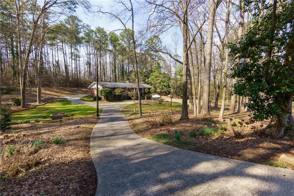 3 bedroom, 3 bathroom, 3,472 sq ft single family residence for sale at 5075 Deen Road, Marietta, GA 30066 — photo 4