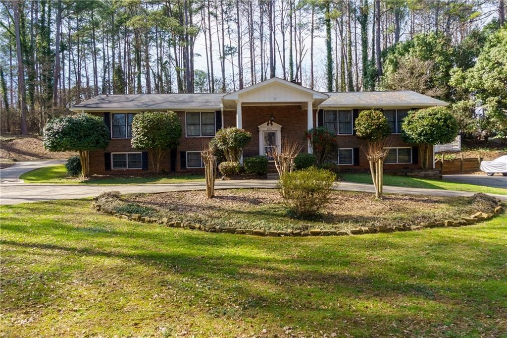 3 bedroom, 3 bathroom, 3,472 sq ft single family residence for sale at 5075 Deen Road, Marietta, GA 30066 — photo 6