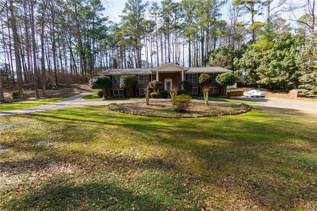 3 bedroom, 3 bathroom, 3,472 sq ft single family residence for sale at 5075 Deen Road, Marietta, GA 30066 — photo 7
