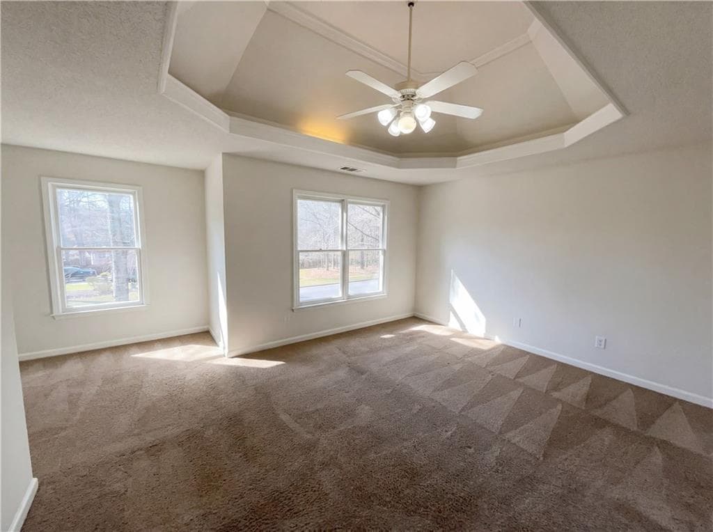4 bedroom, 3 bathroom, 2,064 sq ft single family residence under contract at 1012 Crown Corners Drive, Mcdonough, GA 30253 — photo 4