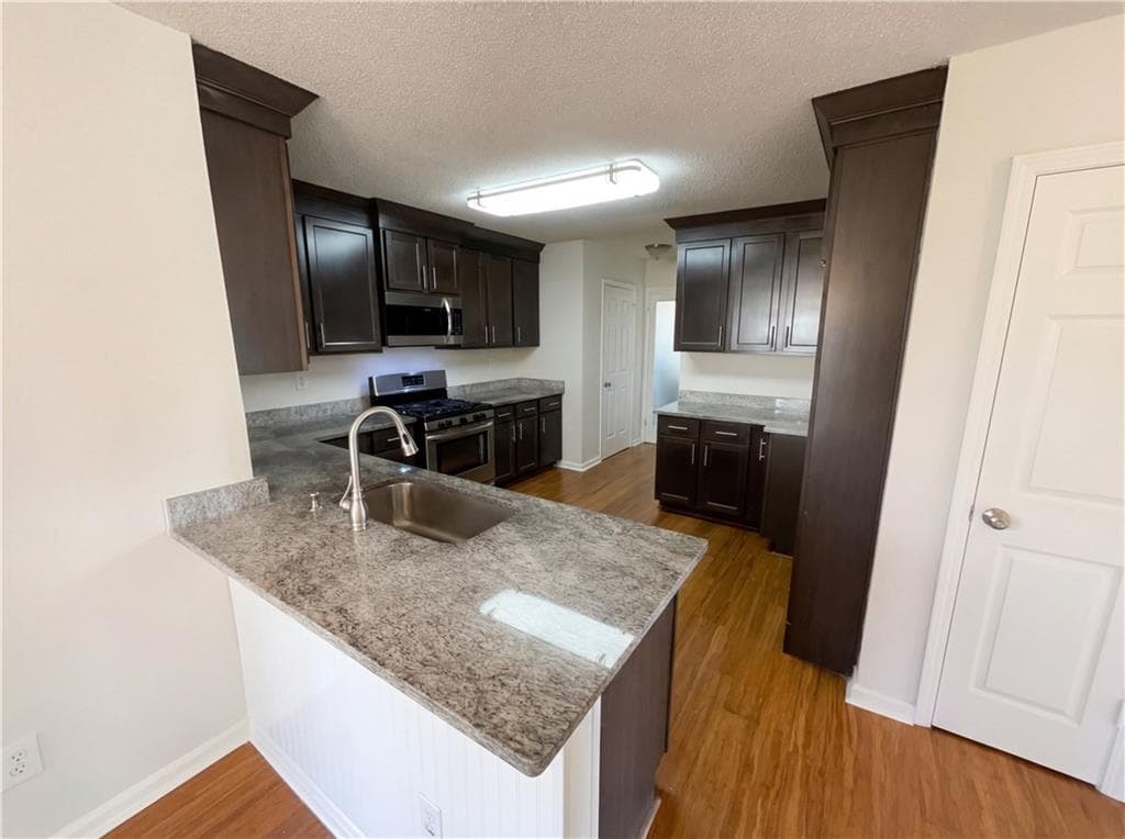 4 bedroom, 3 bathroom, 2,064 sq ft single family residence under contract at 1012 Crown Corners Drive, Mcdonough, GA 30253 — photo 7