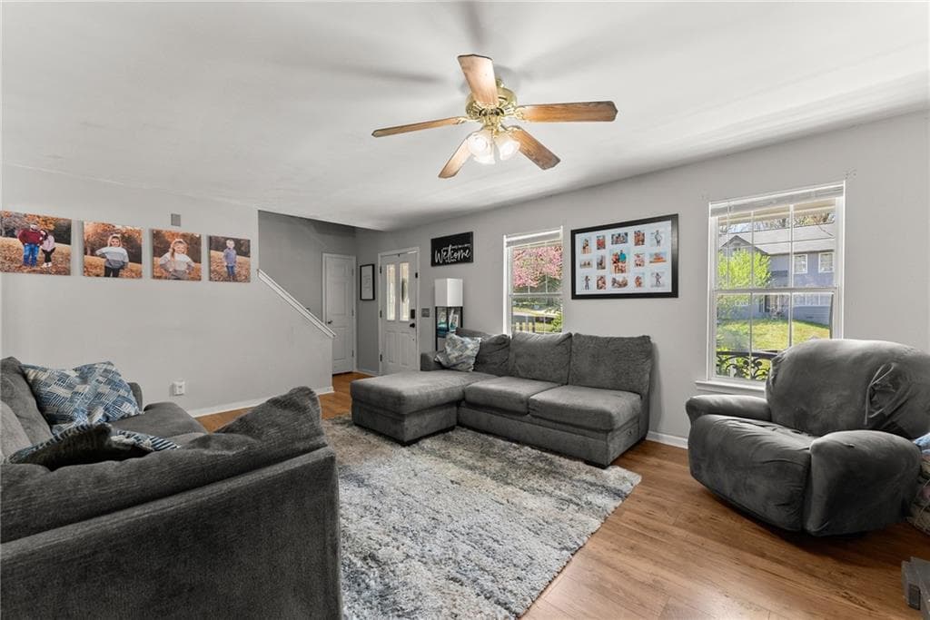 3 bedroom, 2 bathroom, 1,672 sq ft single family residence under contract at 3044 Saddle Creek Drive, Gainesville, GA 30507 — photo 3