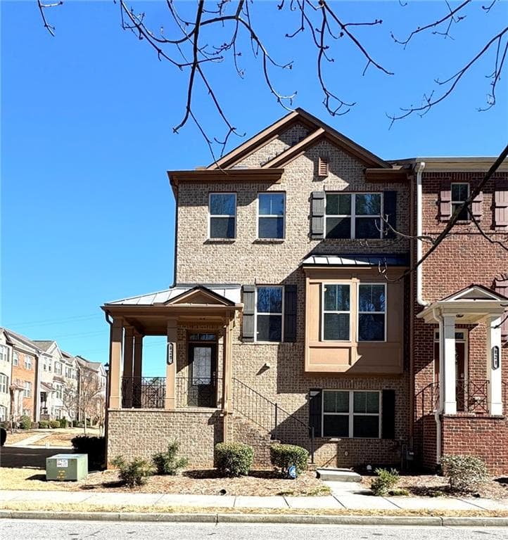825 Ivy Vine Place, Alpharetta, GA 30004 — most recent listing photo