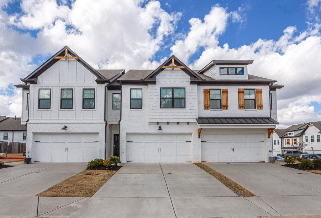 3 bedroom, 3 bathroom, 1,794 sq ft townhouse for rent at 7 Steelwood Court, Winder, GA 30680 for $1,999 a month — photo 1 of 31