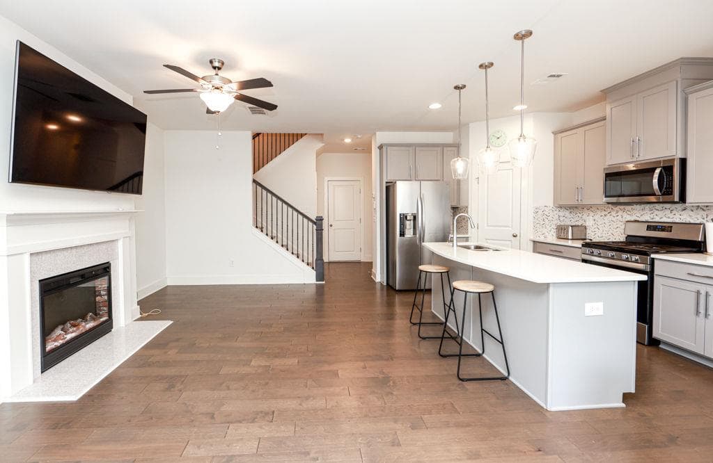 3 bedroom, 3 bathroom, 1,794 sq ft townhouse for rent at 7 Steelwood Court, Winder, GA 30680 for $1,999 a month — photo 3