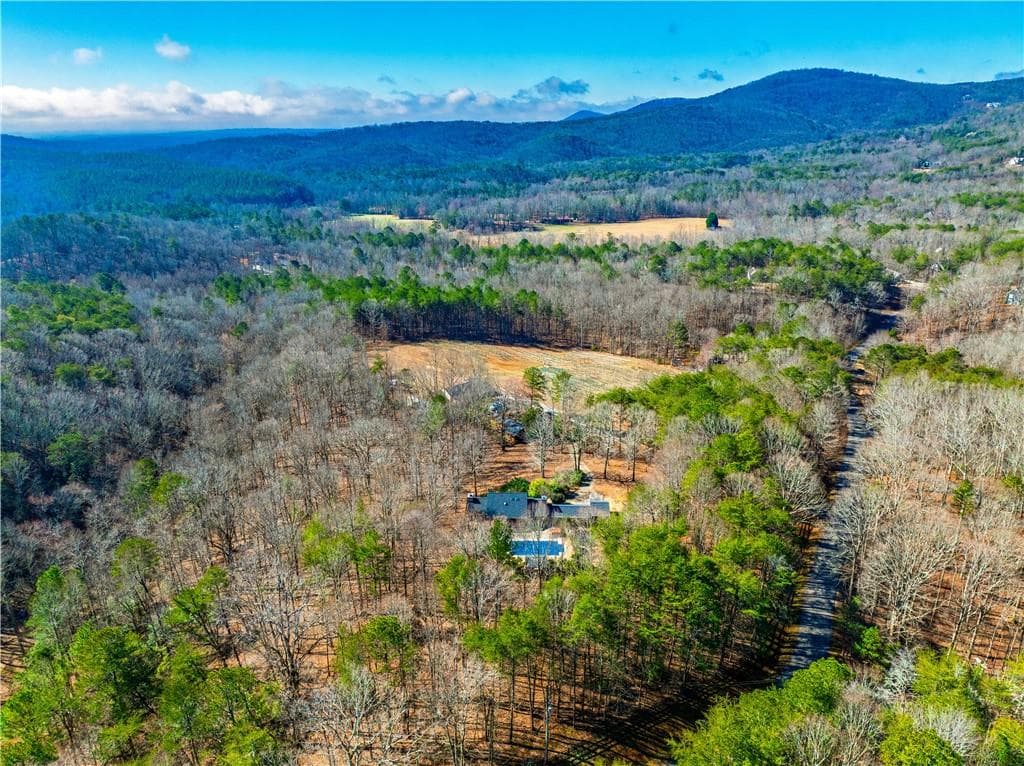 2 bedroom, 3 bathroom, 1,821 sq ft single family residence for sale at 110 Rathgeb Trail, Jasper, GA 30143 — photo 6