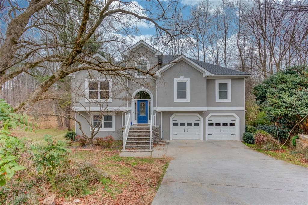 4 bedroom, 3 bathroom, 2,226 sq ft single family residence under contract at 885 Long Branch Circle, Sugar Hill, GA 30518 — photo 2