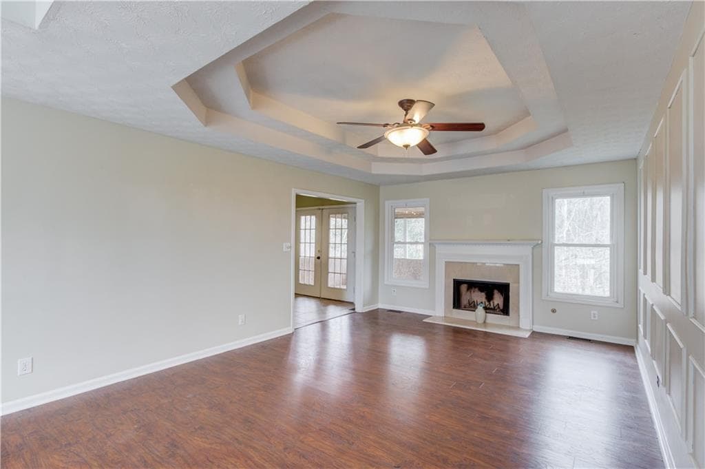 4 bedroom, 3 bathroom, 2,226 sq ft single family residence under contract at 885 Long Branch Circle, Sugar Hill, GA 30518 — photo 9