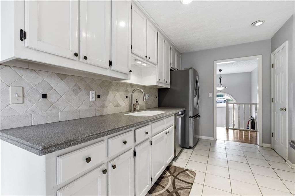 4 bedroom, 3 bathroom, 2,327 sq ft single family residence for sale at 4710 Wheeler Creek Drive, Hoschton, GA 30548 — photo 10