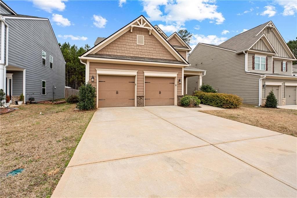 4 bedroom, 3 bathroom, 3,206 sq ft single family residence for sale at 1053 Shadow Glen Drive, Fairburn, GA 30213 — photo 2