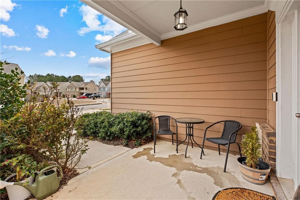 4 bedroom, 3 bathroom, 3,206 sq ft single family residence for sale at 1053 Shadow Glen Drive, Fairburn, GA 30213 — photo 4