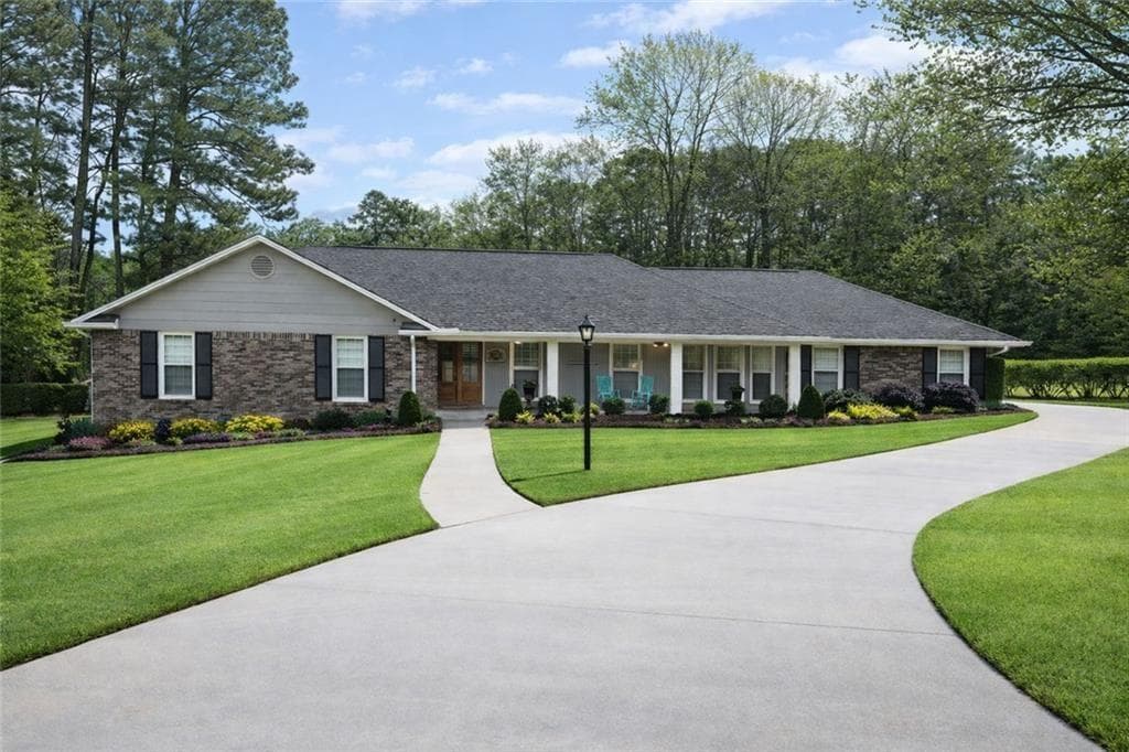 1059 Coronation Drive, Dunwoody, GA 30338 — most recent listing photo