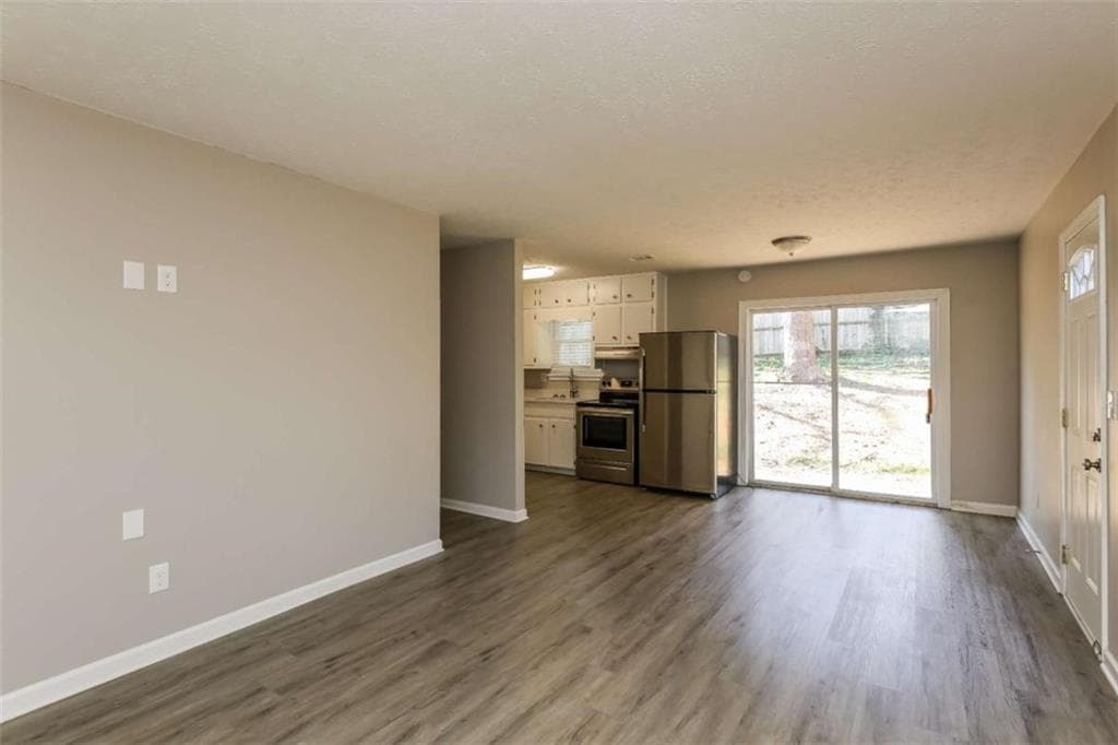 3 bedroom, 2 bathroom, 1,120 sq ft single family residence for sale at 781 Brighton Drive, Lawrenceville, GA 30043 — photo 9