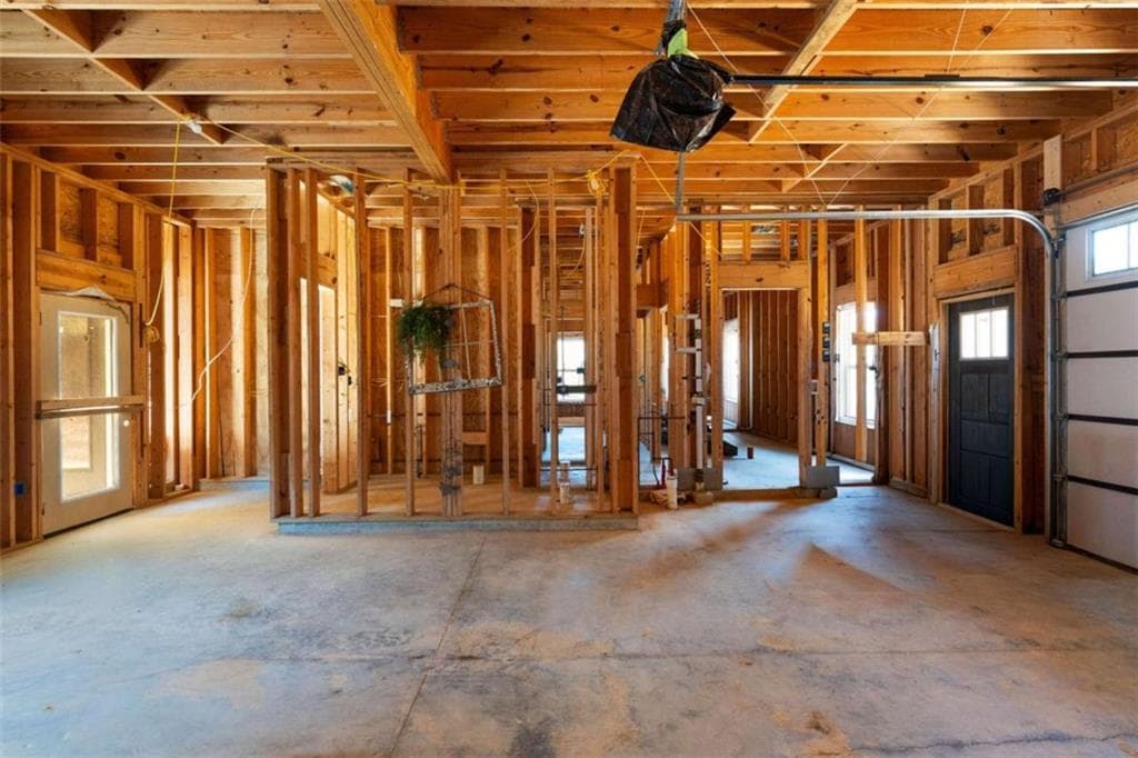 7 bedroom, 7 bathroom, 4,070 sq ft single family residence under contract at 1481 Potash Road, Cedartown, GA 30125 — photo 10