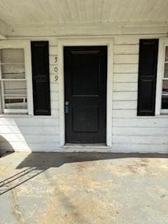 4 bedroom, 2 bathroom, 1,750 sq ft single family residence for sale at 309 Crest Drive, Calhoun, GA 30701 — photo 3