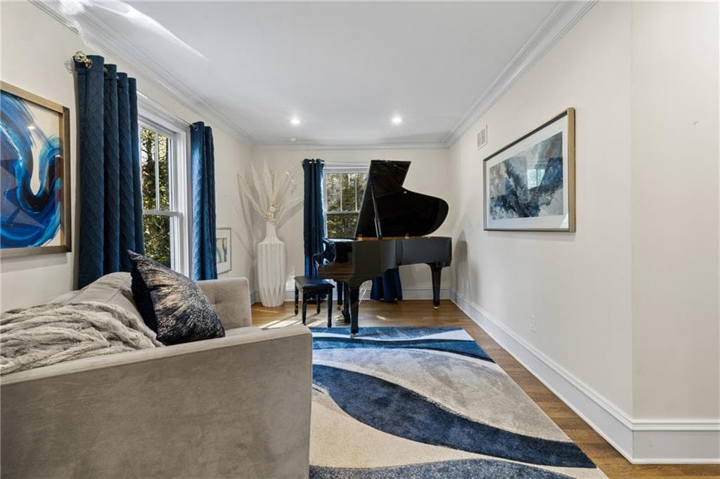 5 bedroom, 4 bathroom, 4,807 sq ft single family residence for rent at 1532 Huntingdon Trail, Atlanta, GA 30350 for $6,000 a month — photo 6