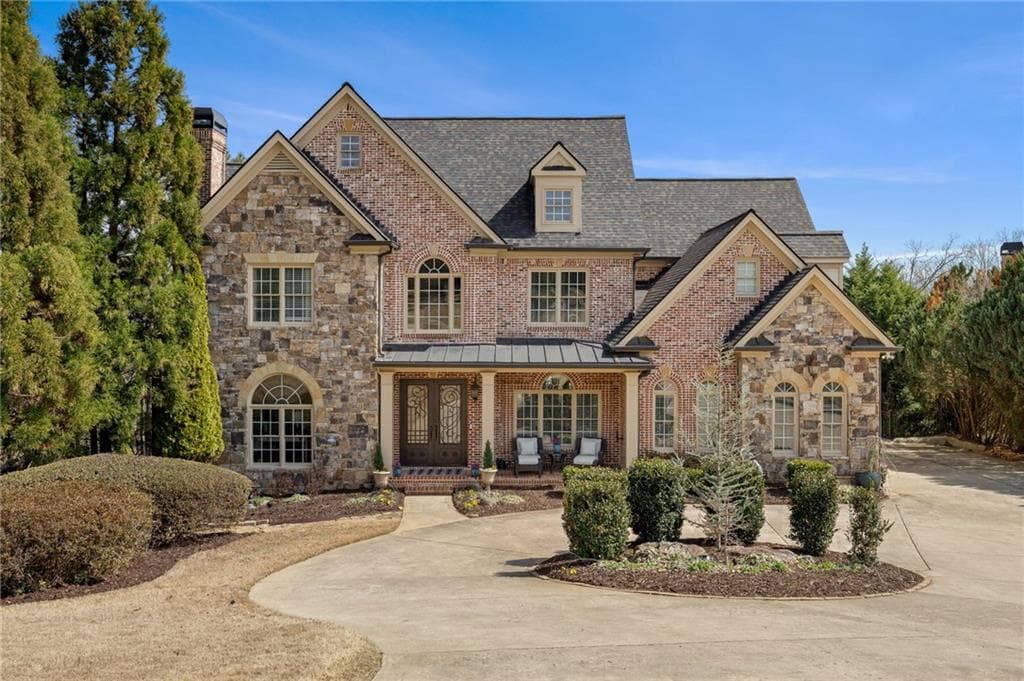5 bedroom, 5 bathroom, 7,962 sq ft single family residence under contract at 9020 Old Terry Ford Road, Gainesville, GA 30506 — photo 2