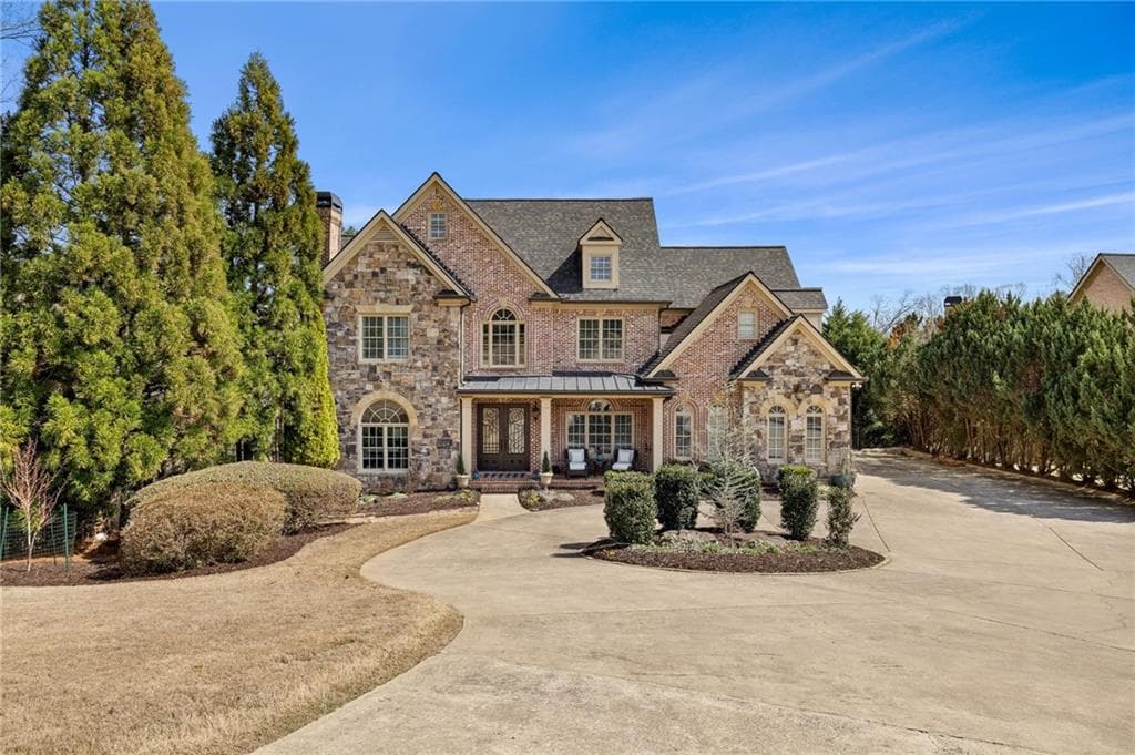 5 bedroom, 5 bathroom, 7,962 sq ft single family residence under contract at 9020 Old Terry Ford Road, Gainesville, GA 30506 — photo 3