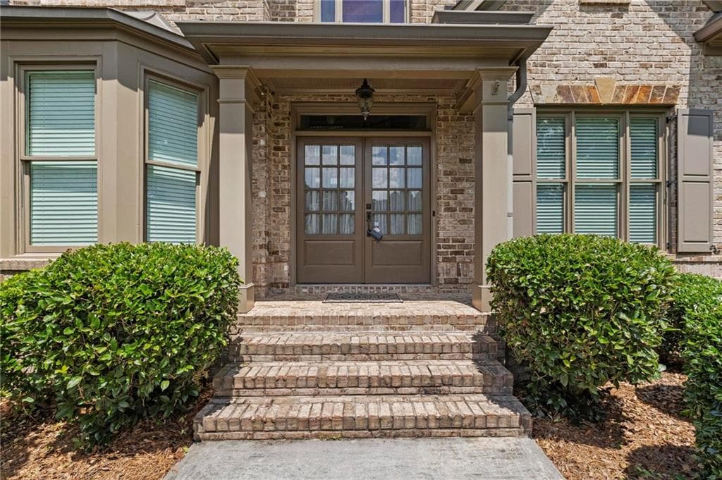 5 bedroom, 4 bathroom, 6,400 sq ft single family residence for sale at 2602 Alcovy Club Drive, Dacula, GA 30019 — photo 2