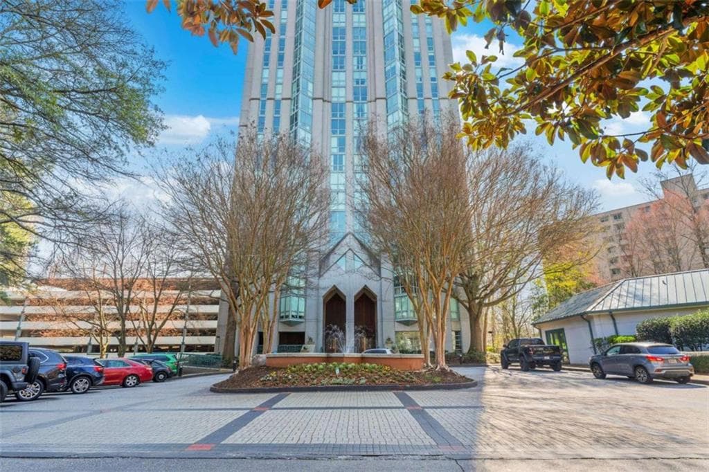2 bedroom, 2 bathroom, 1,260 sq ft condominium sold at 2870 Pharr Court South 2401, Atlanta, GA 30305