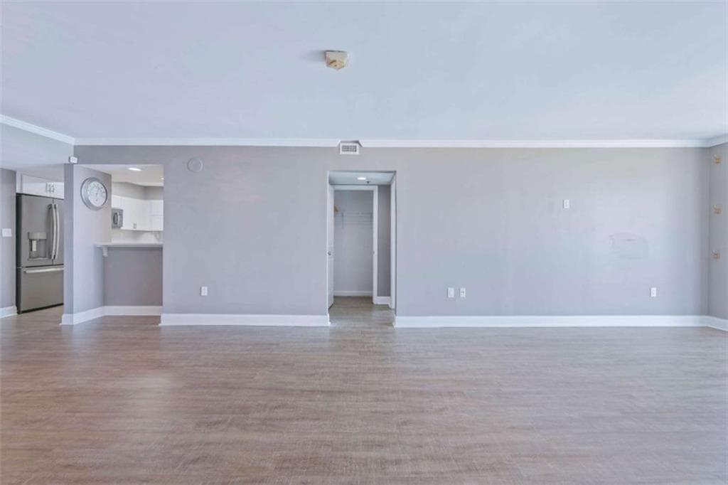 2 bedroom, 2 bathroom, 1,260 sq ft condominium under contract at 2870 Pharr Court South 2401, Atlanta, GA 30305 — photo 7