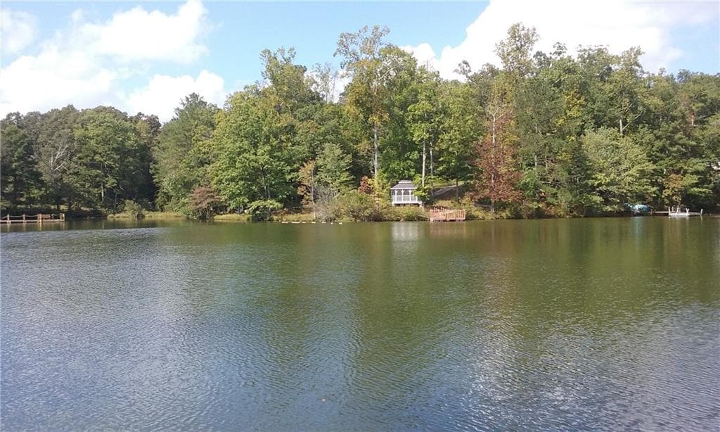 5 bedroom, 4 bathroom, 3,898 sq ft single family residence for sale at 6450 Lake Sara Glen Drive, Douglasville, GA 30135 — photo 6