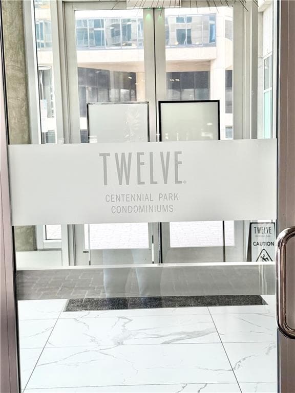 2 bedroom, 2 bathroom, 1,127 sq ft condominium for sale at 400 W Peachtree Street 2413, Atlanta, GA 30308 — photo 2