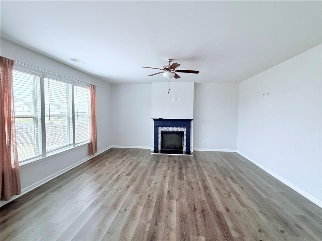 4 bedroom, 3 bathroom single family residence for rent at 409 Mcginnis Circle, Calhoun, GA 30701 for $2,000 a month — photo 2